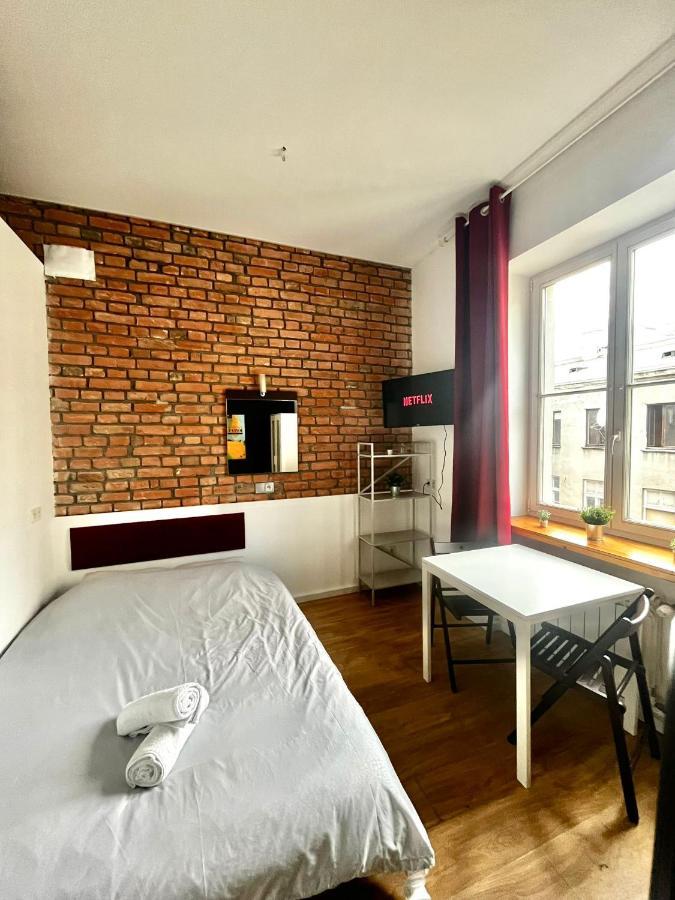 Bezagenta Rooms Centrum ワルシャワ エクステリア 写真