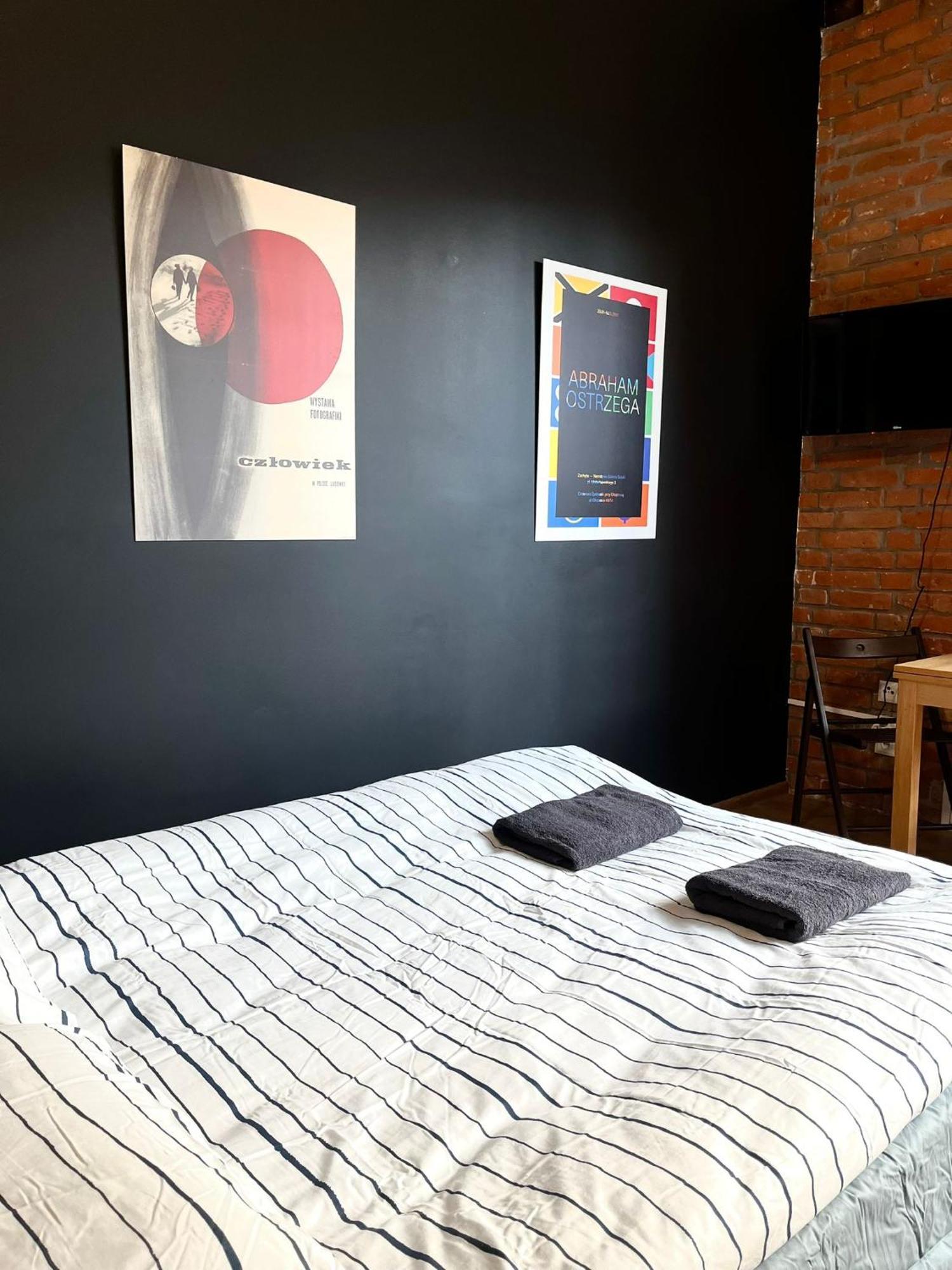 Bezagenta Rooms Centrum ワルシャワ 部屋 写真