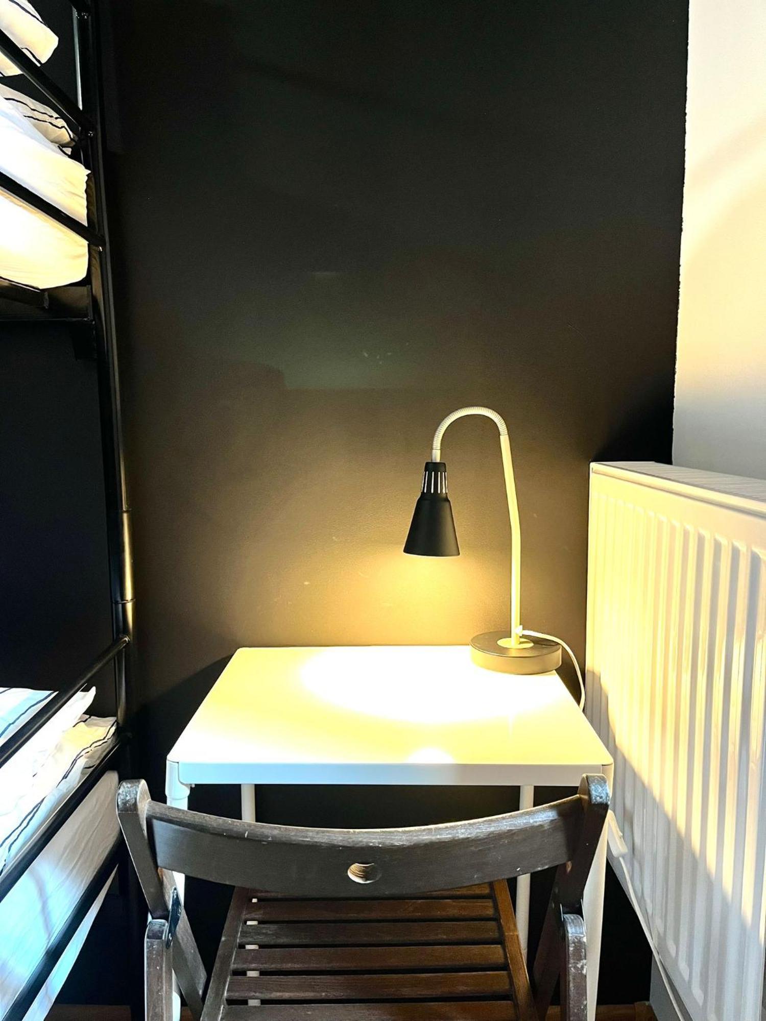 Bezagenta Rooms Centrum ワルシャワ 部屋 写真
