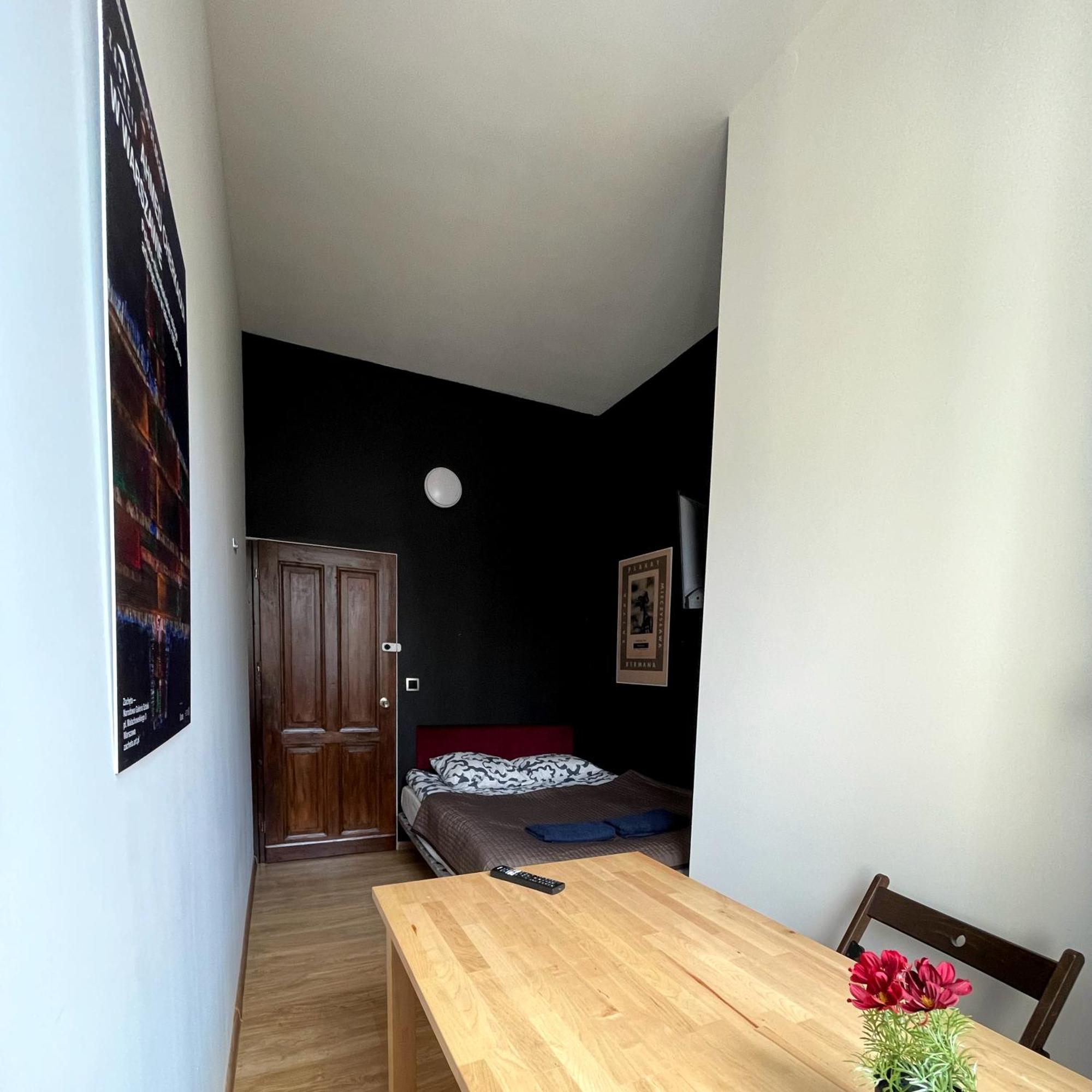 Bezagenta Rooms Centrum ワルシャワ 部屋 写真