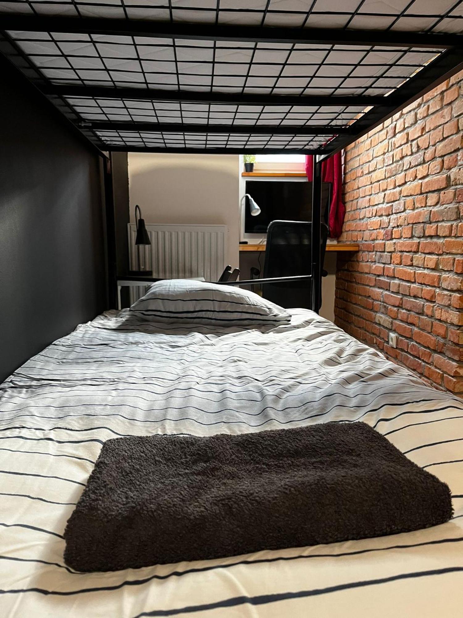 Bezagenta Rooms Centrum ワルシャワ 部屋 写真