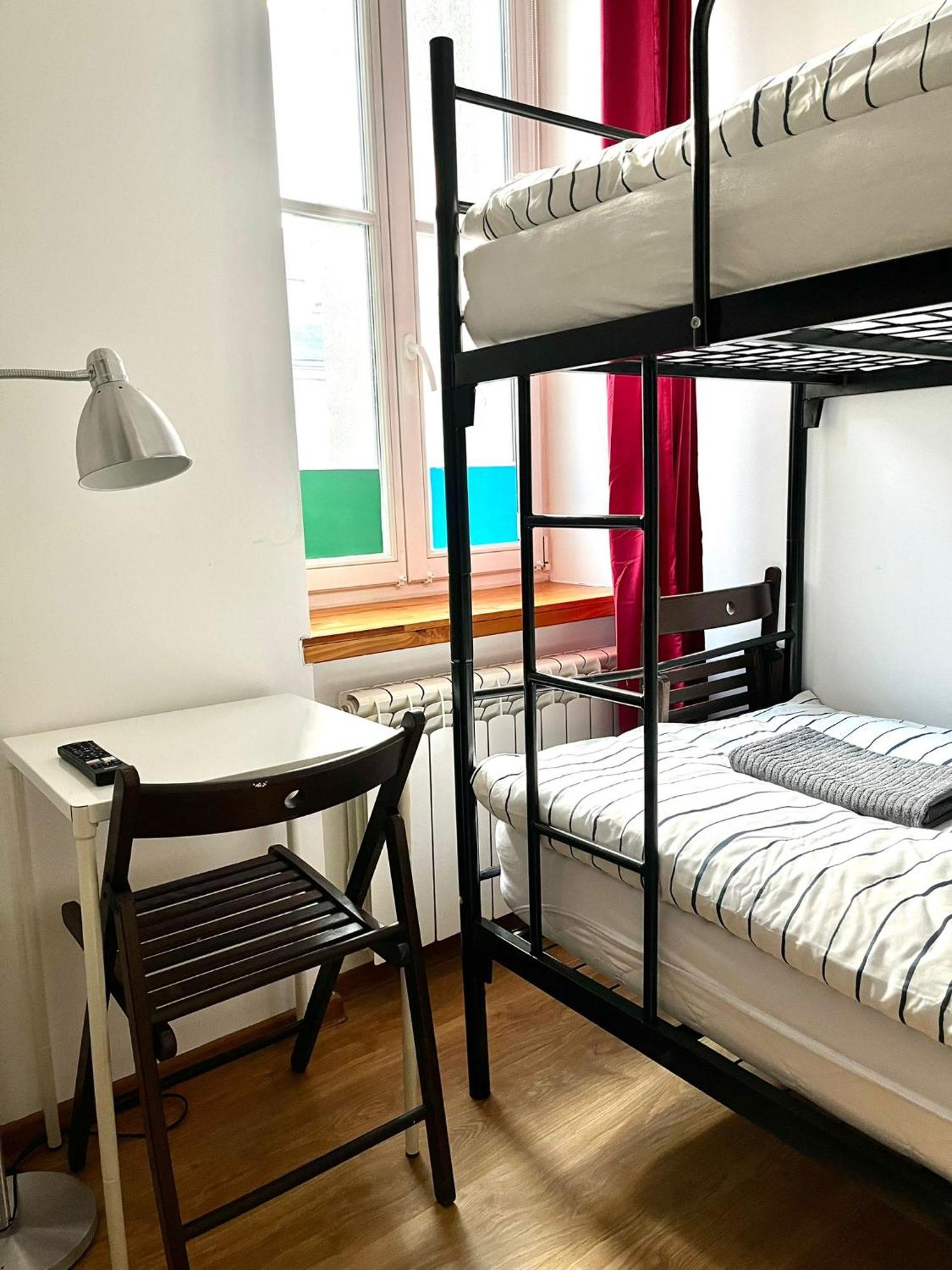 Bezagenta Rooms Centrum ワルシャワ 部屋 写真