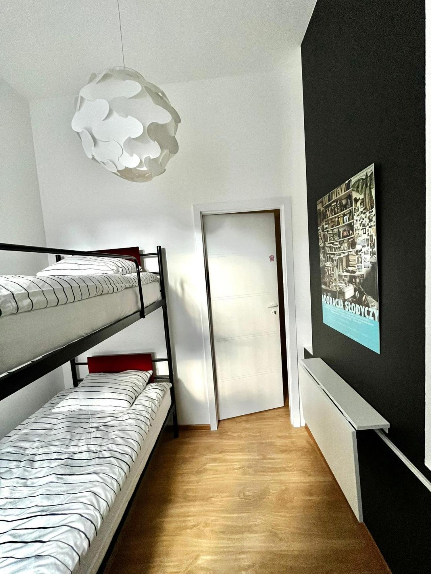 Bezagenta Rooms Centrum ワルシャワ 部屋 写真